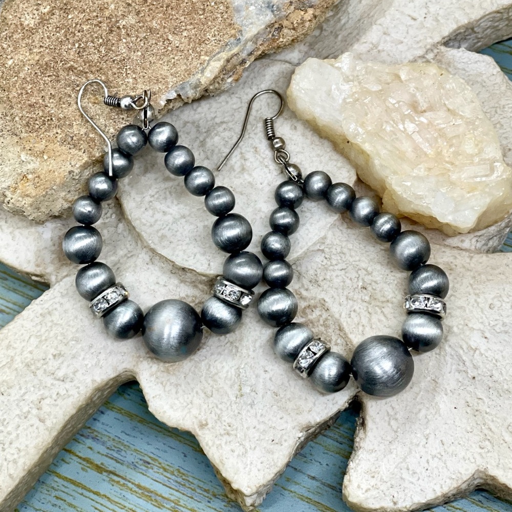 Beaded teardrop in shape dressy earrings